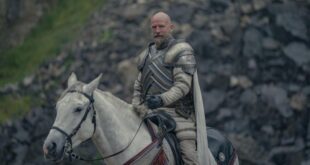 'House of the Dragon' star Graham McTavish sleeps next to his giant sword